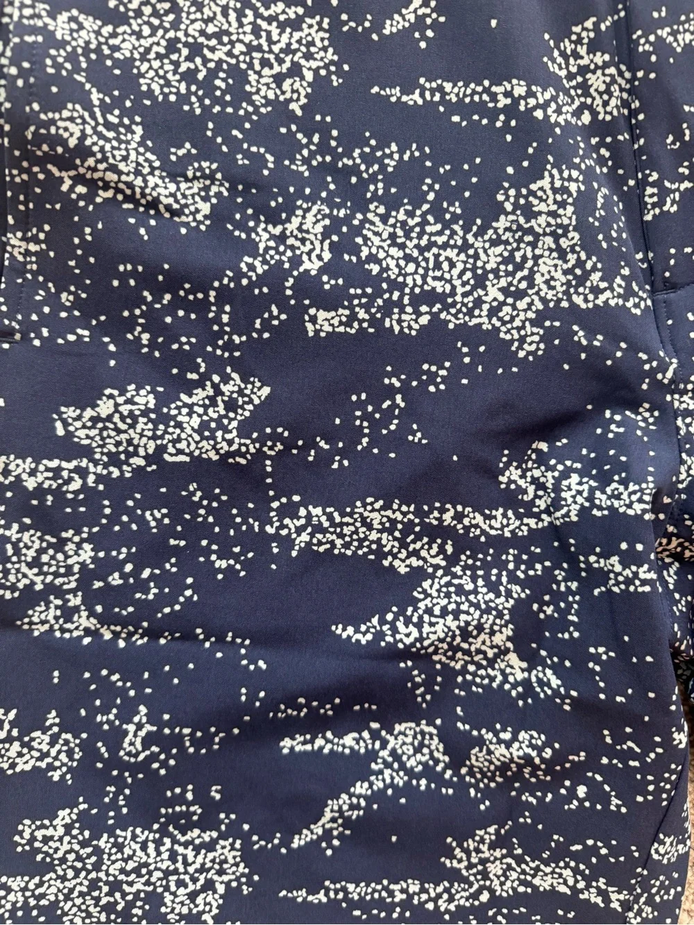 Under Armour Golf Printed Shorts. Size 32. Dark Blue Speckled. 10in Inseam. NWT